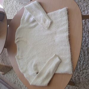 Dex Cream Fuzzy Sweater